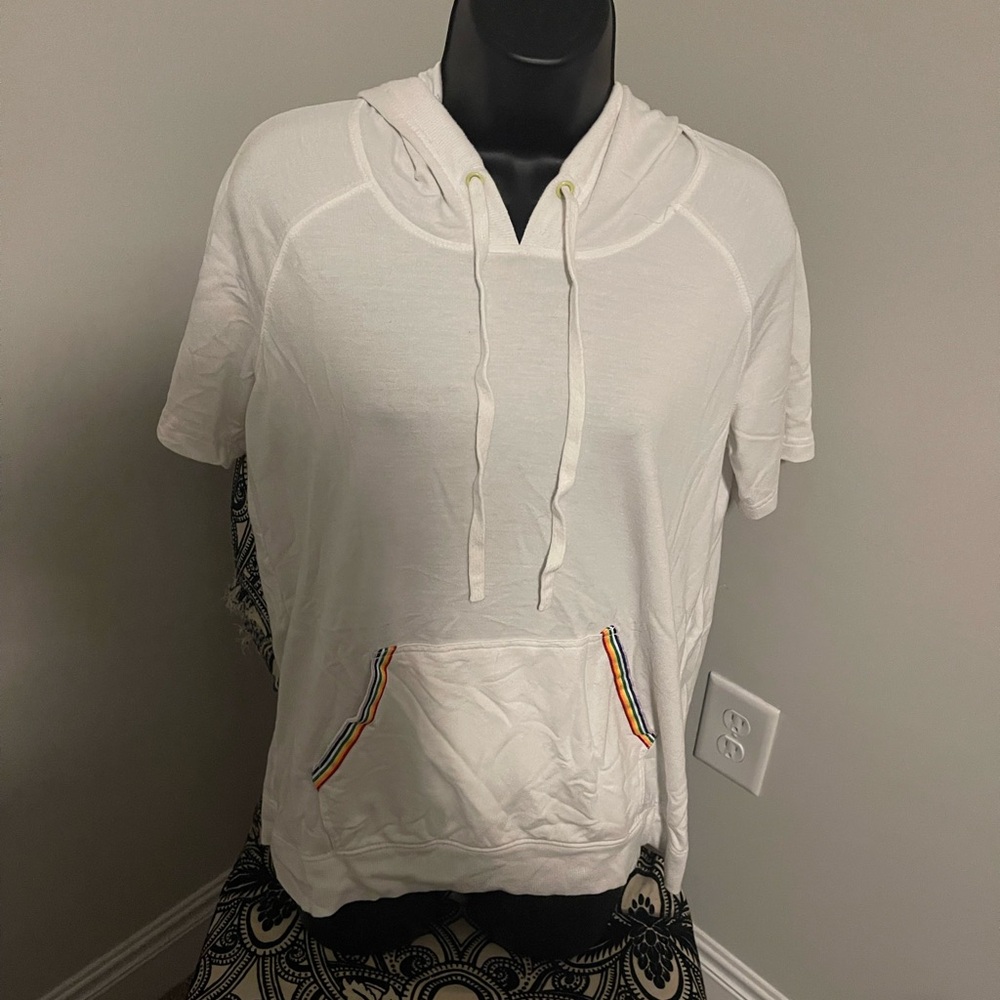 Short sleeve hoodie